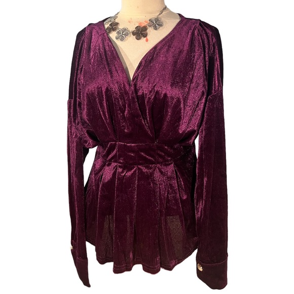 Abyoxi Peplum Top - Picture 5 of 11